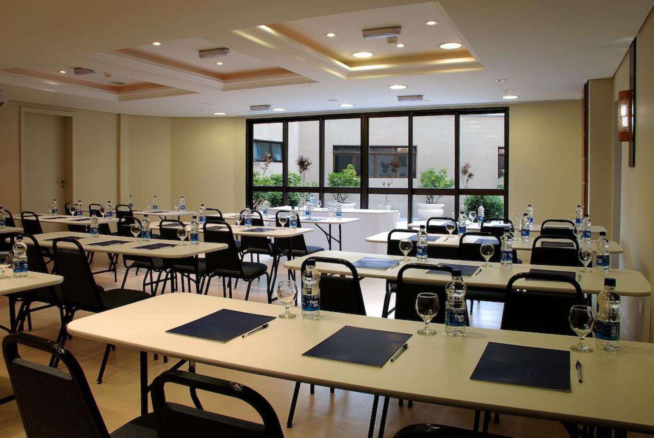 Master Curitiba Hotel - 1,6 Km Do Estadio Couto Pereira - Show Exterior foto